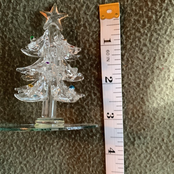 Set of 3 decorative glass Christmas trees on mirrored stands. Approx 3” x 2 1/2” - Picture 5 of 5